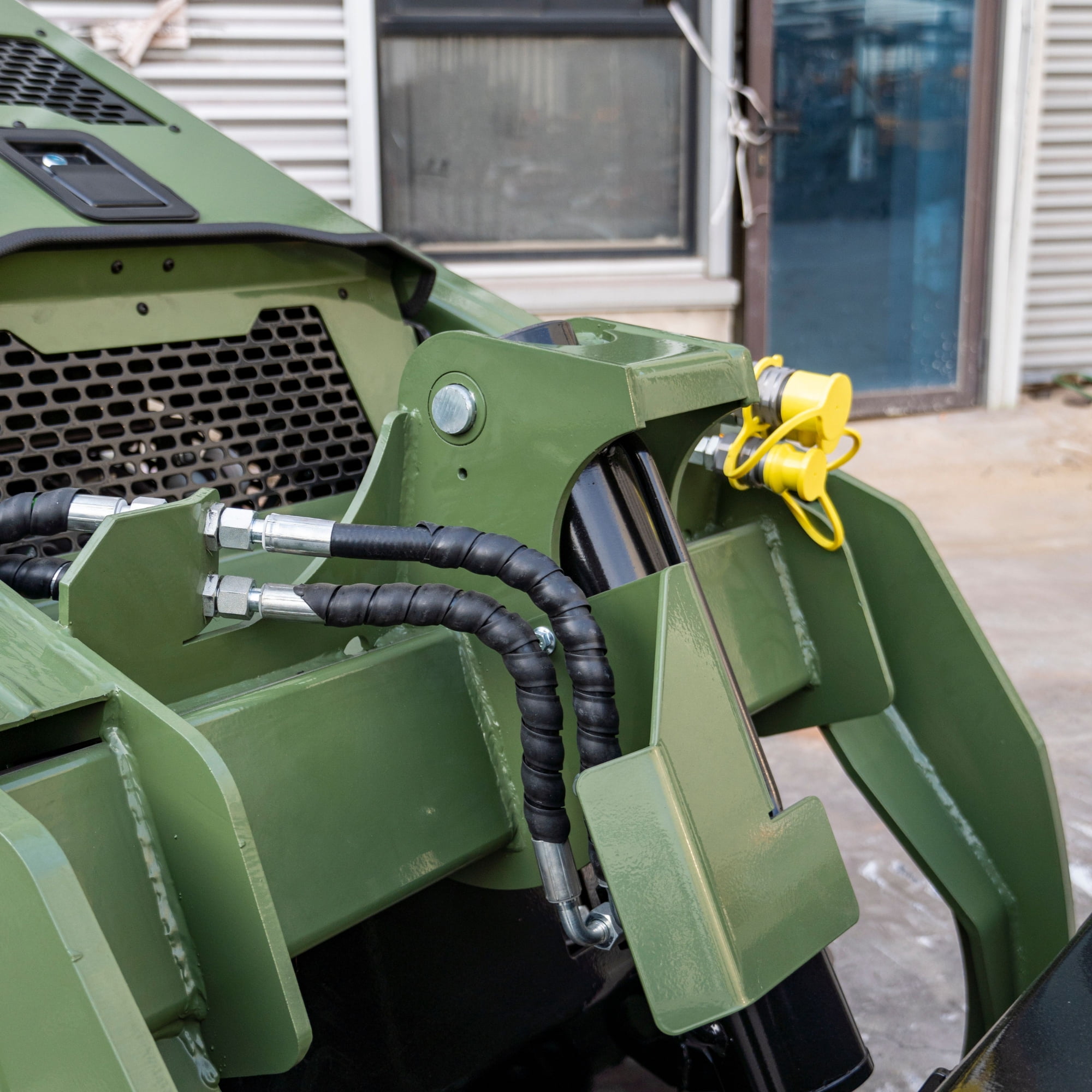 TYPHON STOMP V1000 Diesel Skid Steer Loader (Green, 1.5 Ton) znrn3