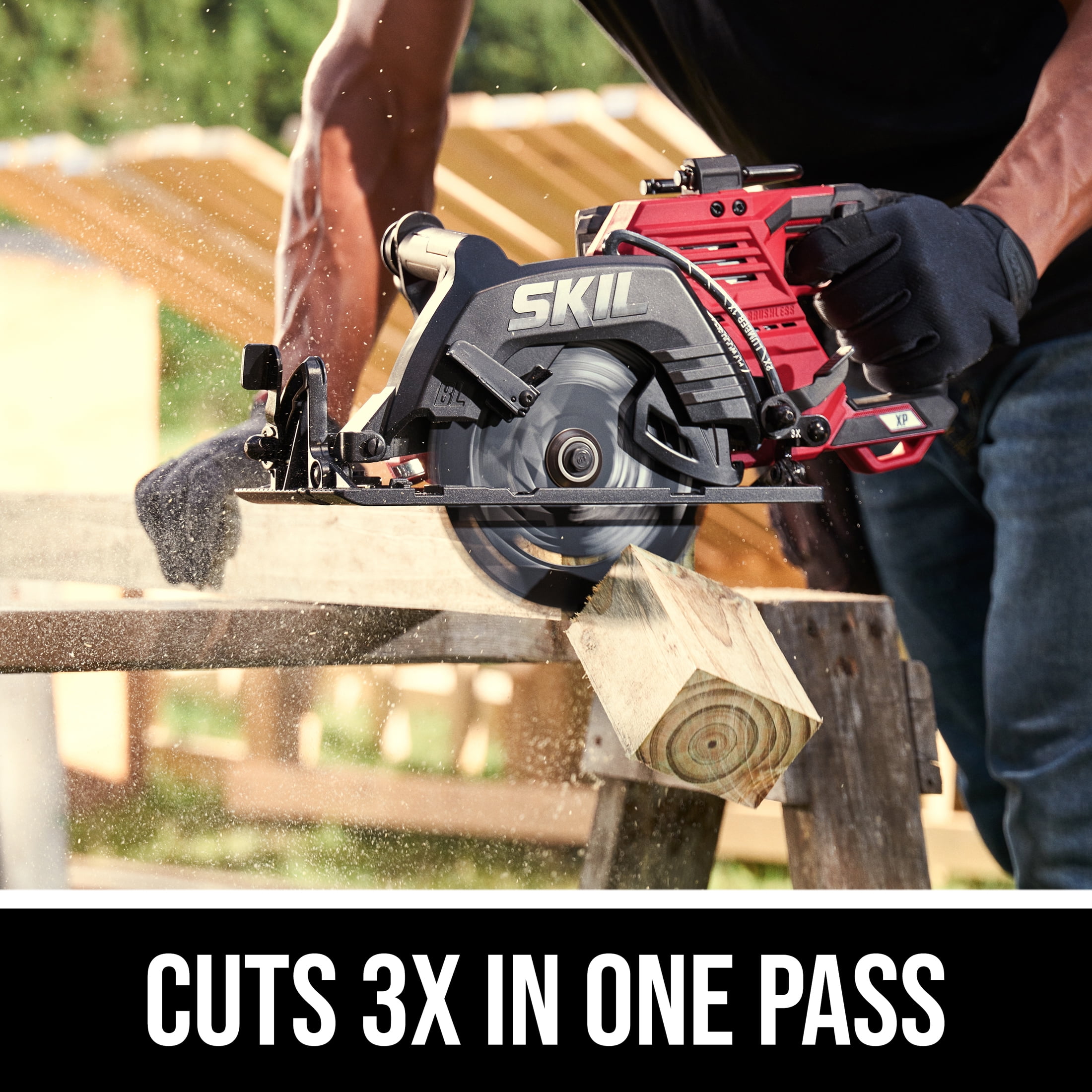 SKIL PWR CORE 40V Cordless Rear Handle Circular Saw with 7-1/4 in Blade, Dual Batteries and Charger (Red) 2ou03