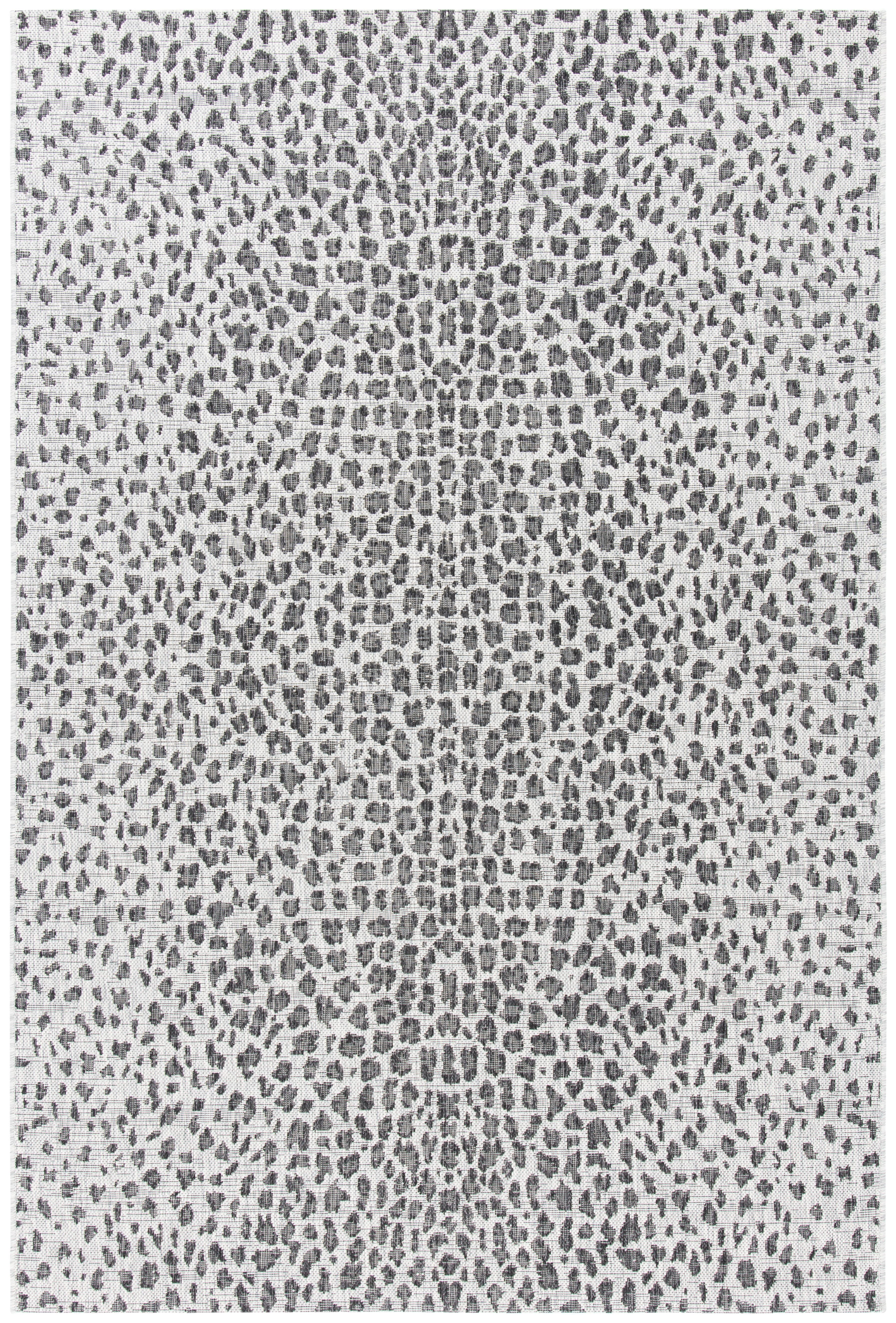 Safavieh Courtyard Karina Animal Indoor/Outdoor Area Rug (Gray/Black, 5 ft 5 in x 7 ft 7 in) xroi9