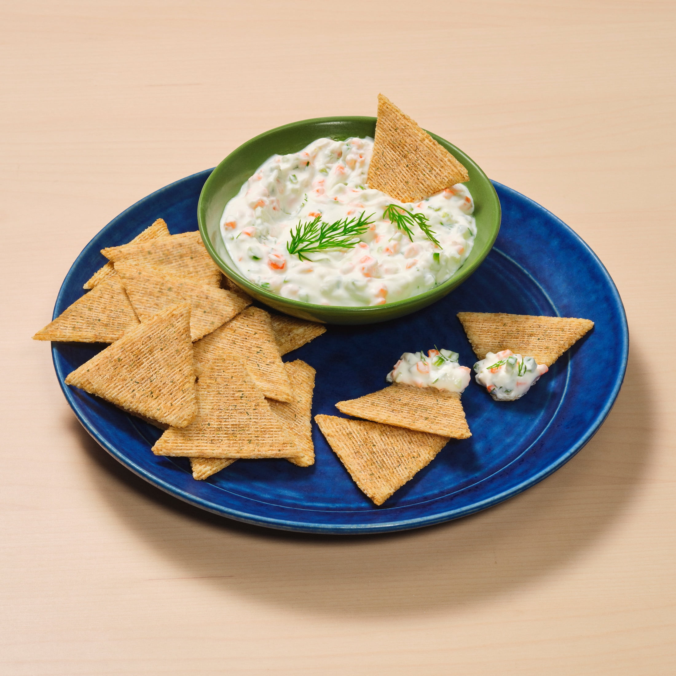 Triscuit Thin Crisps Sour Cream & Onion Whole Grain Wheat Crackers (7.1 oz) thi5v