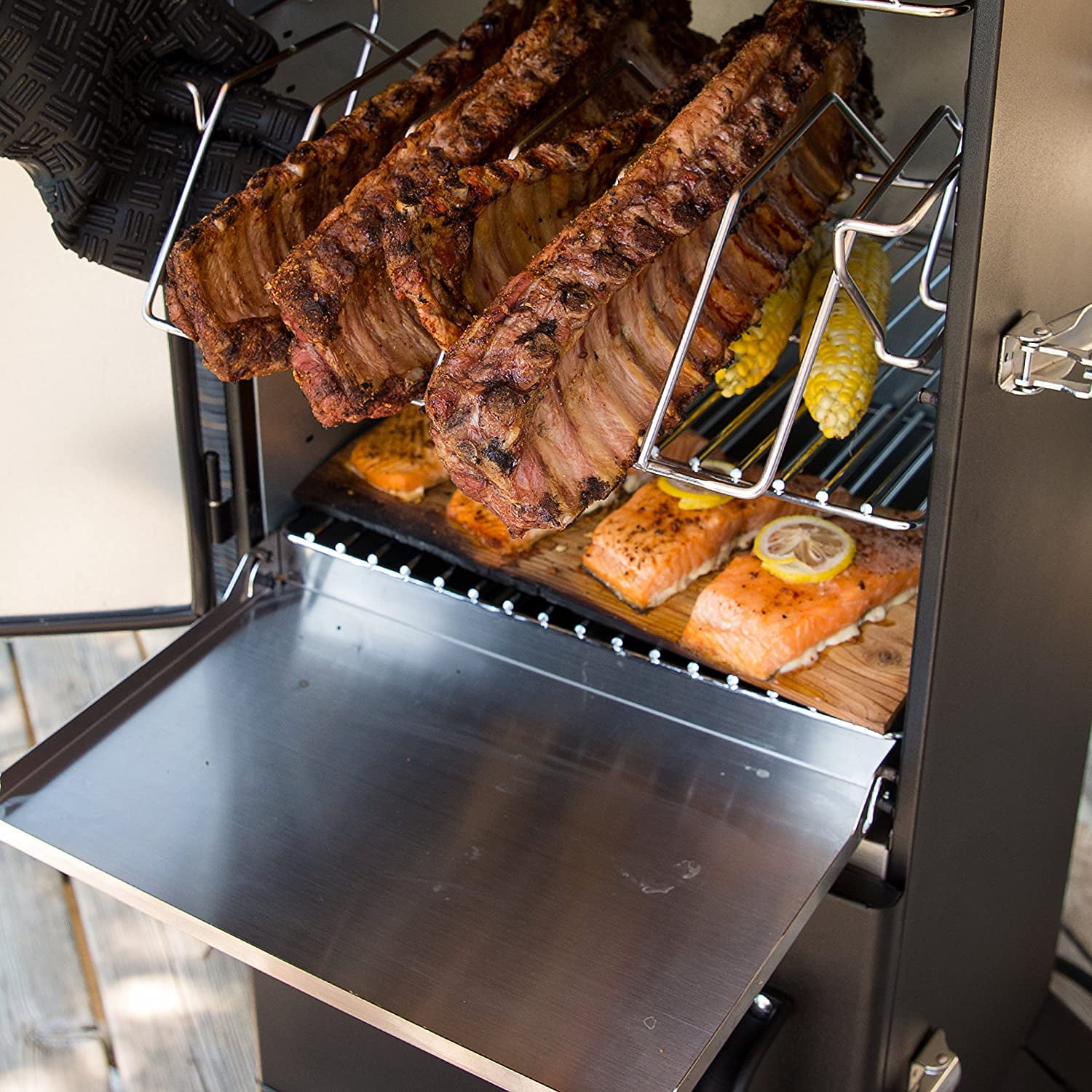 Broil King BK923610 Heavy Duty Vertical Charcoal Smoker with Electronic Ignition (Black, 48.5 x 18 x 22 in) ia1p0