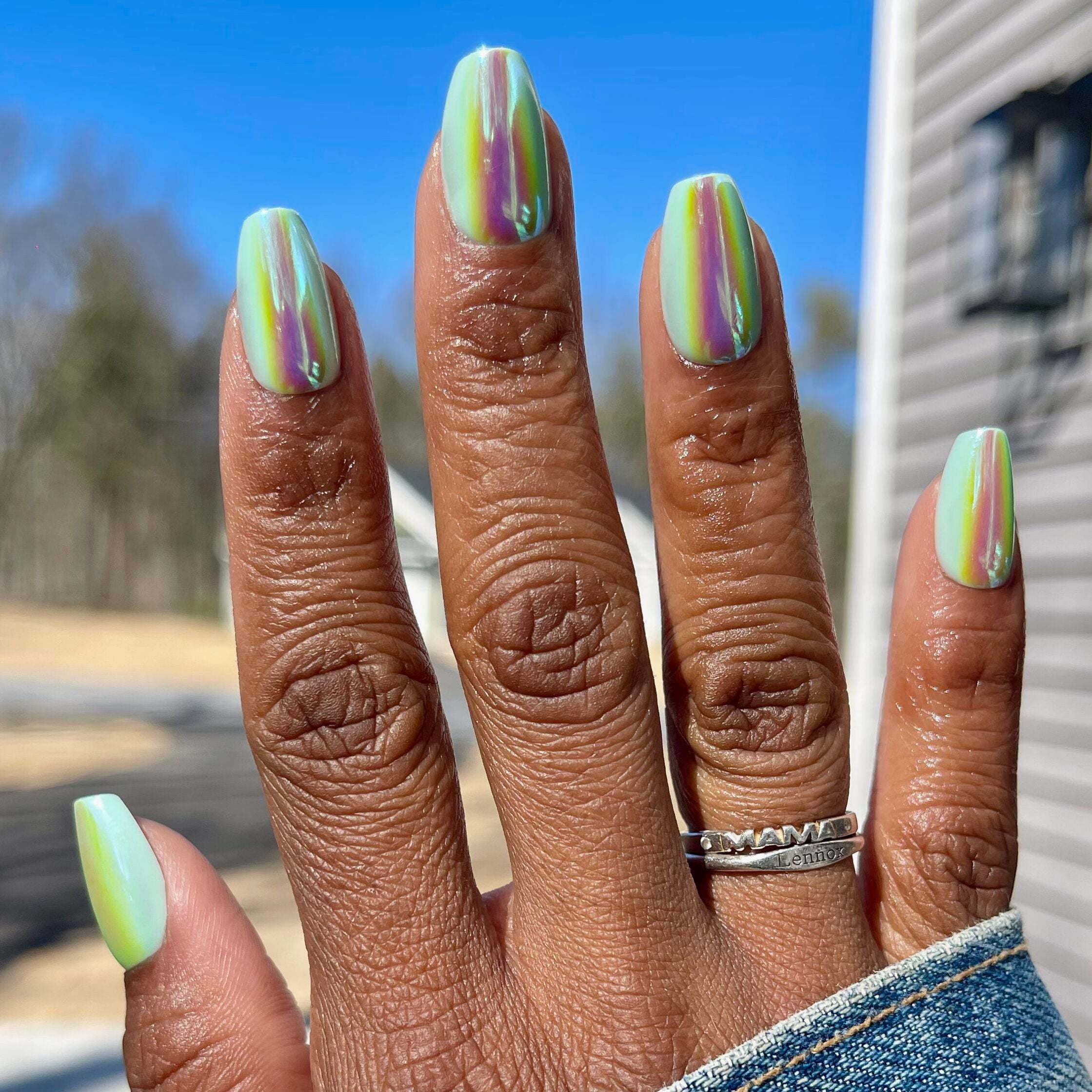 Olive & June Press-on Nails, Instant Mani Medium Coffin, Teal Glass Chrome (42 Pieces) cqa5u