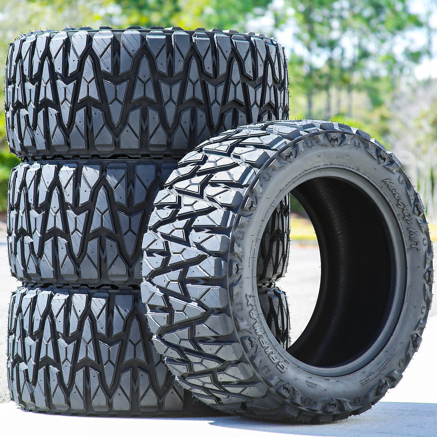 Gripmax MaxGrip M/T Mud Terrain Light Truck Tire (35x11.50R20, 10 Ply) hk314
