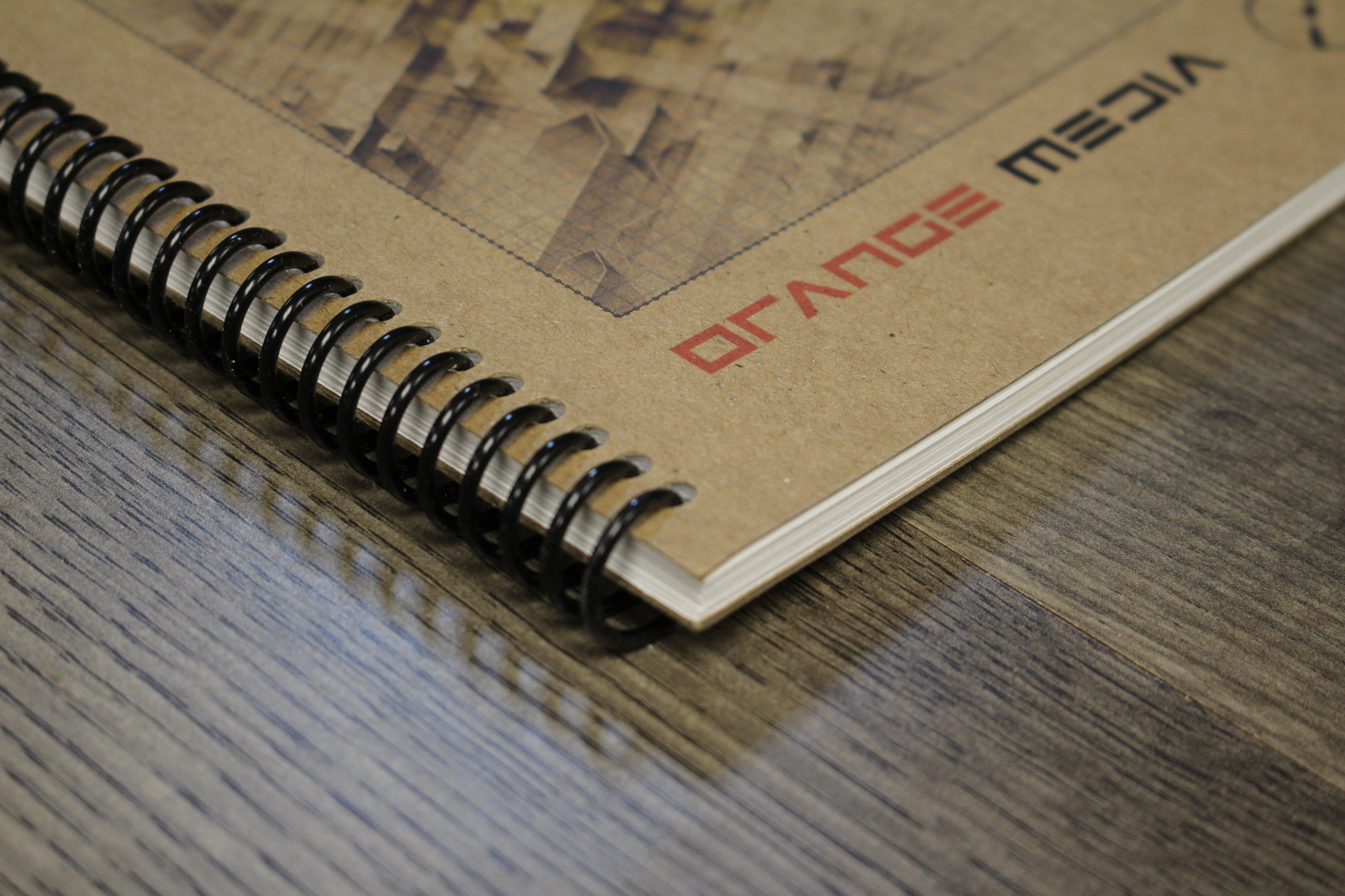 Orange Media Grid Sketchbook Multi-Media Paper Spiral Bound (Grey, 8.5 in x 11 in) ny5dh