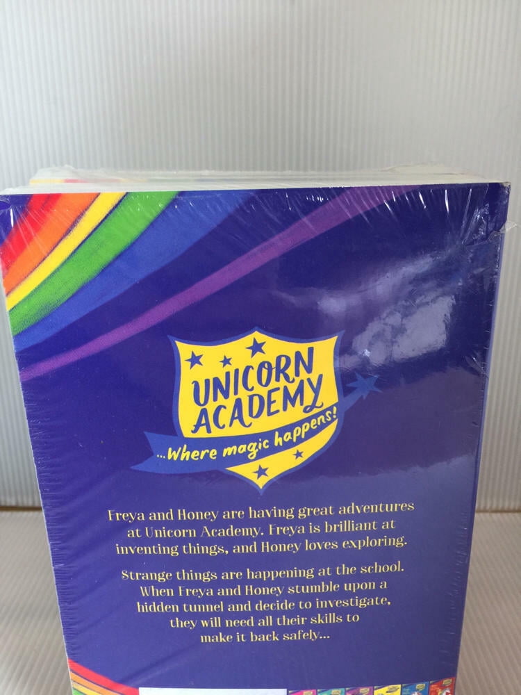 Nosy Crow Ltd Unicorn Academy Where Magic Happens Fantasy Chapter Book Series (12 Book Set) 2ptjf