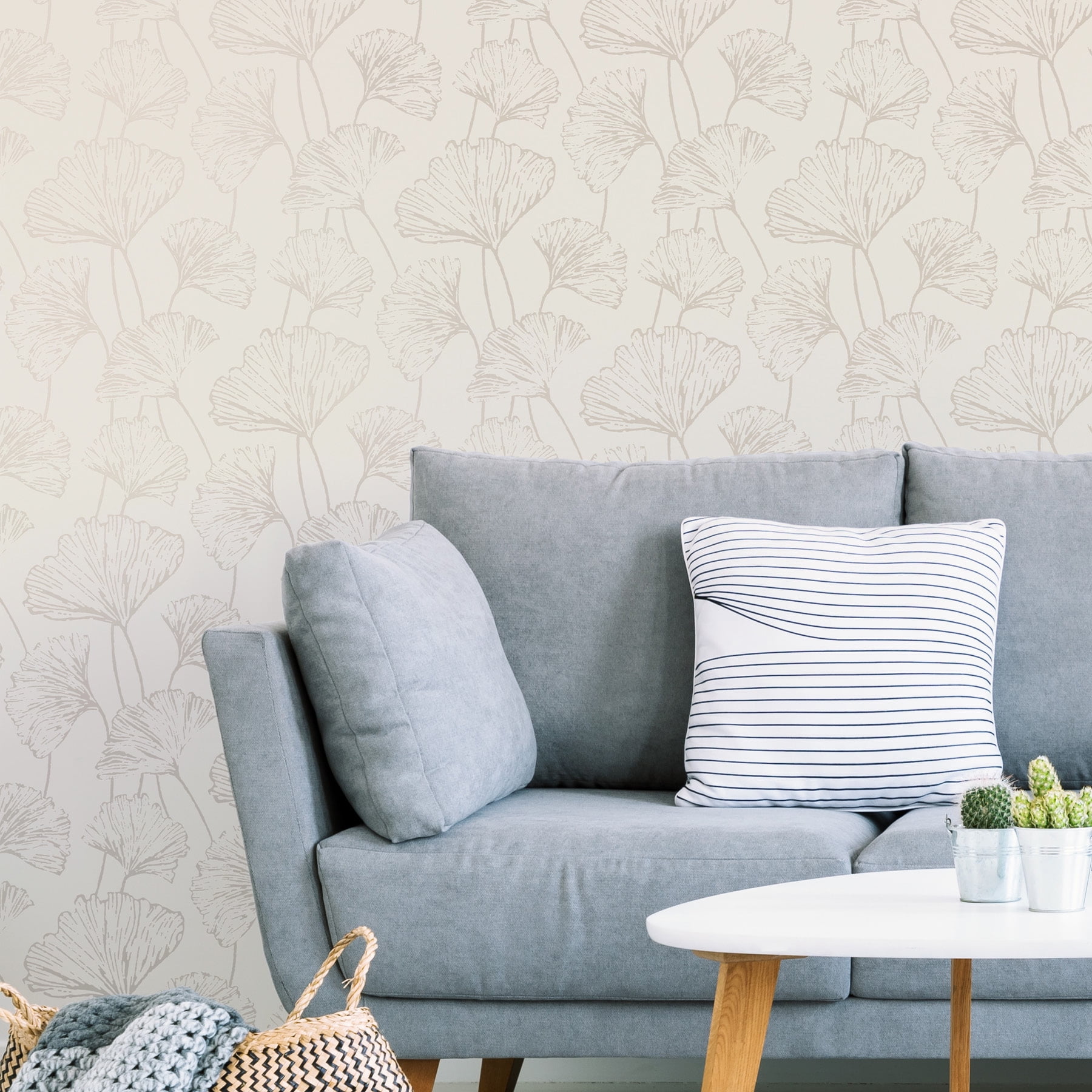NuWallpaper Hikarigaoka Vinyl Peel and Stick Wallpaper (Silver, 20.5-in x 216-in) p564p