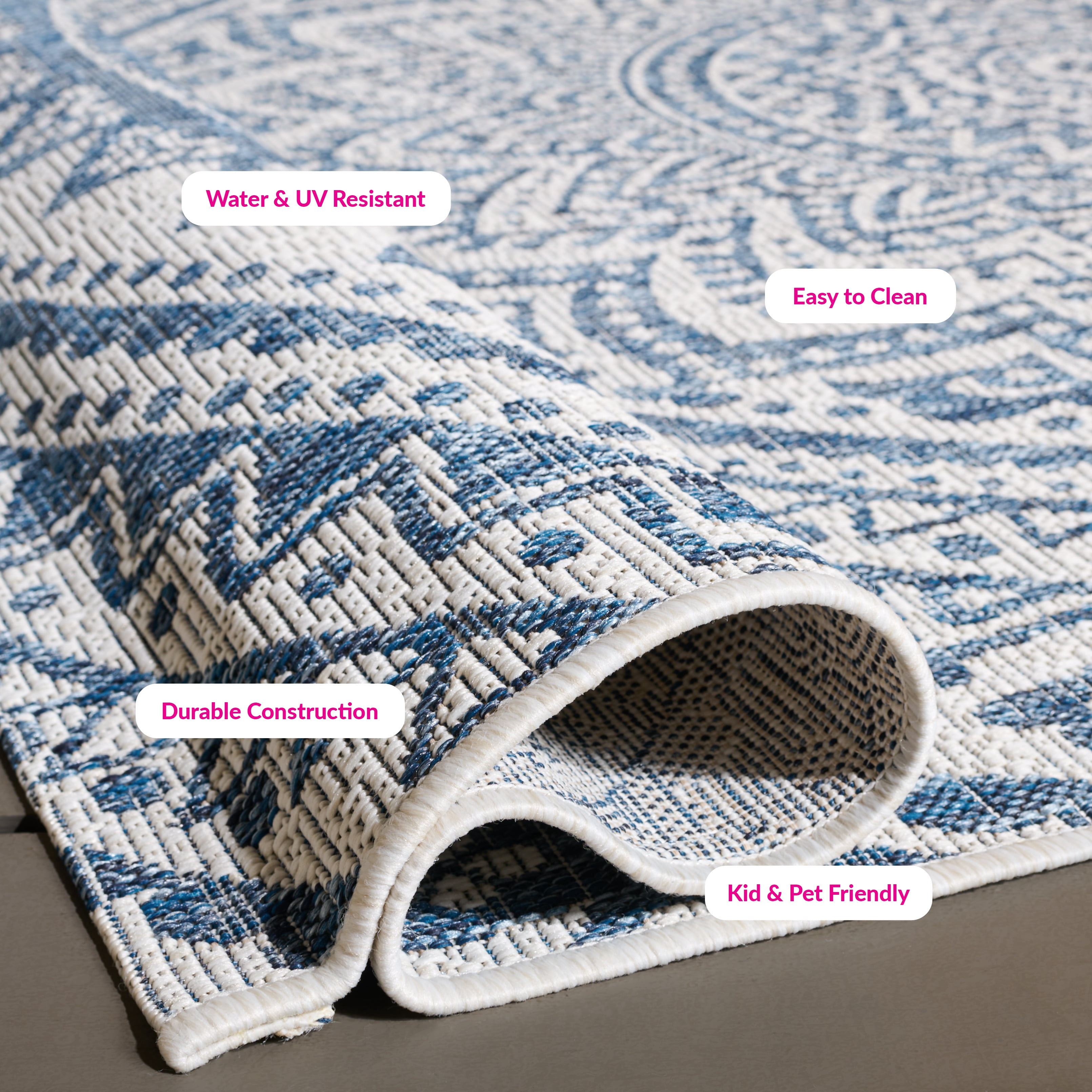 Safavieh Courtyard Josiah Floral Medallion Indoor/Outdoor Area Rug (Ivory/Navy, 2 ft 7 in x 5 ft) btttp