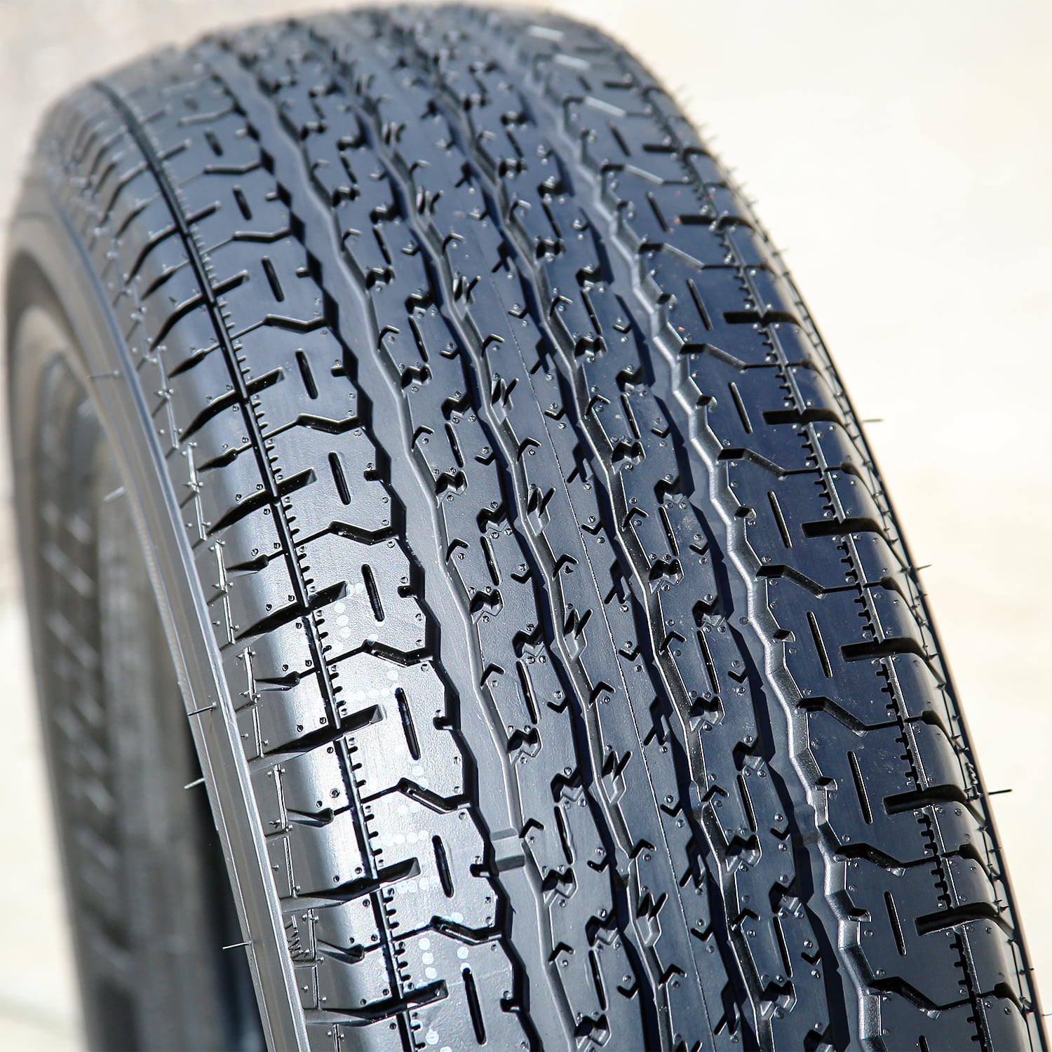 Power King Towmax Vanguard ST235/80R16 Trailer Tire (10 Ply, Load Range E) 97b0d