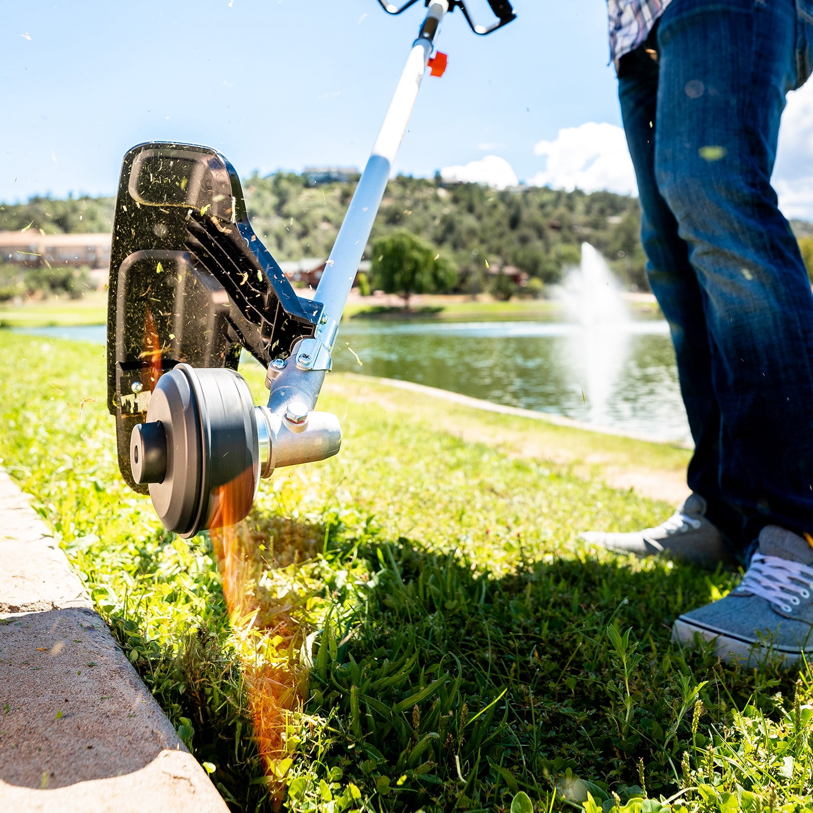 Senix 26.5cc 4-Cycle Gas String Trimmer, 17.7 in Cutting Width, Straight Shaft Weed Eater (12 lb) kshyu