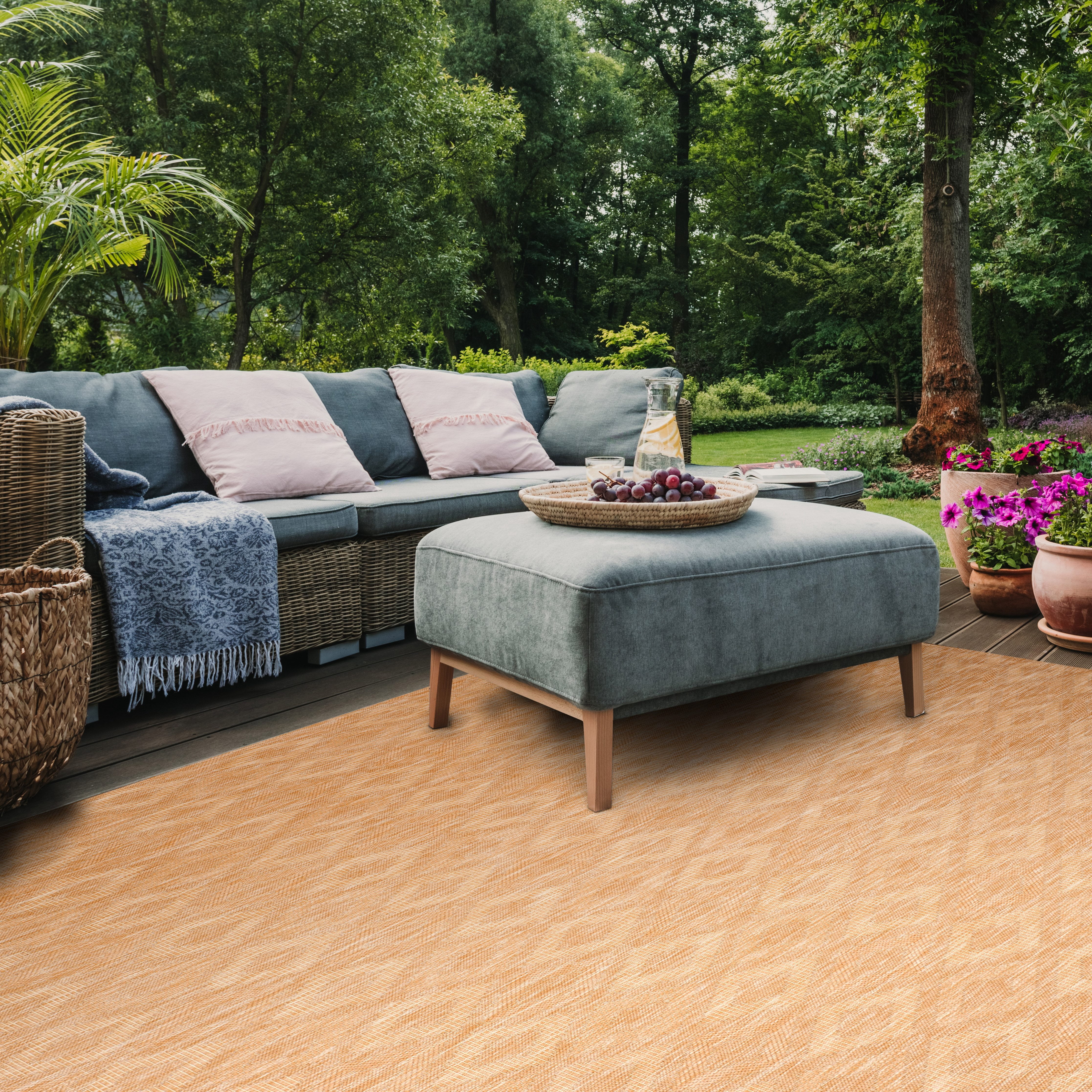 Safavieh Courtyard Teodor Geometric Indoor/Outdoor Area Rug (Natural, 5 ft 3 in x 7 ft 7 in) zmiux