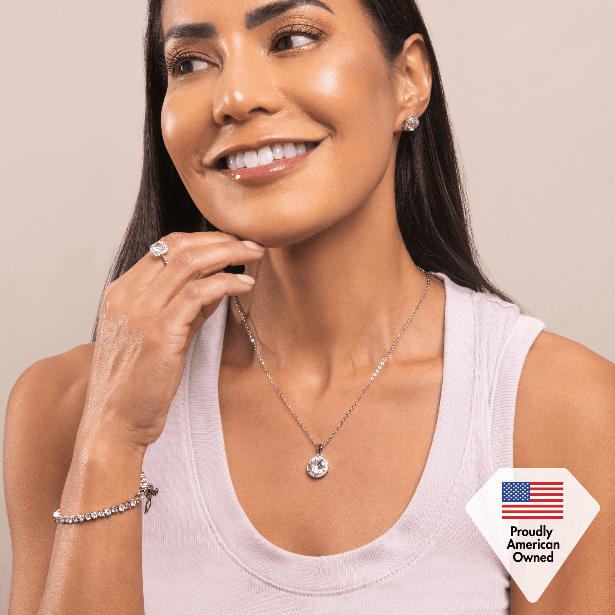 Cate & Chloe Sophia 18k White Gold Plated Halo Necklace with Simulated Diamond Crystals (White, 18.5 in) xsb2g