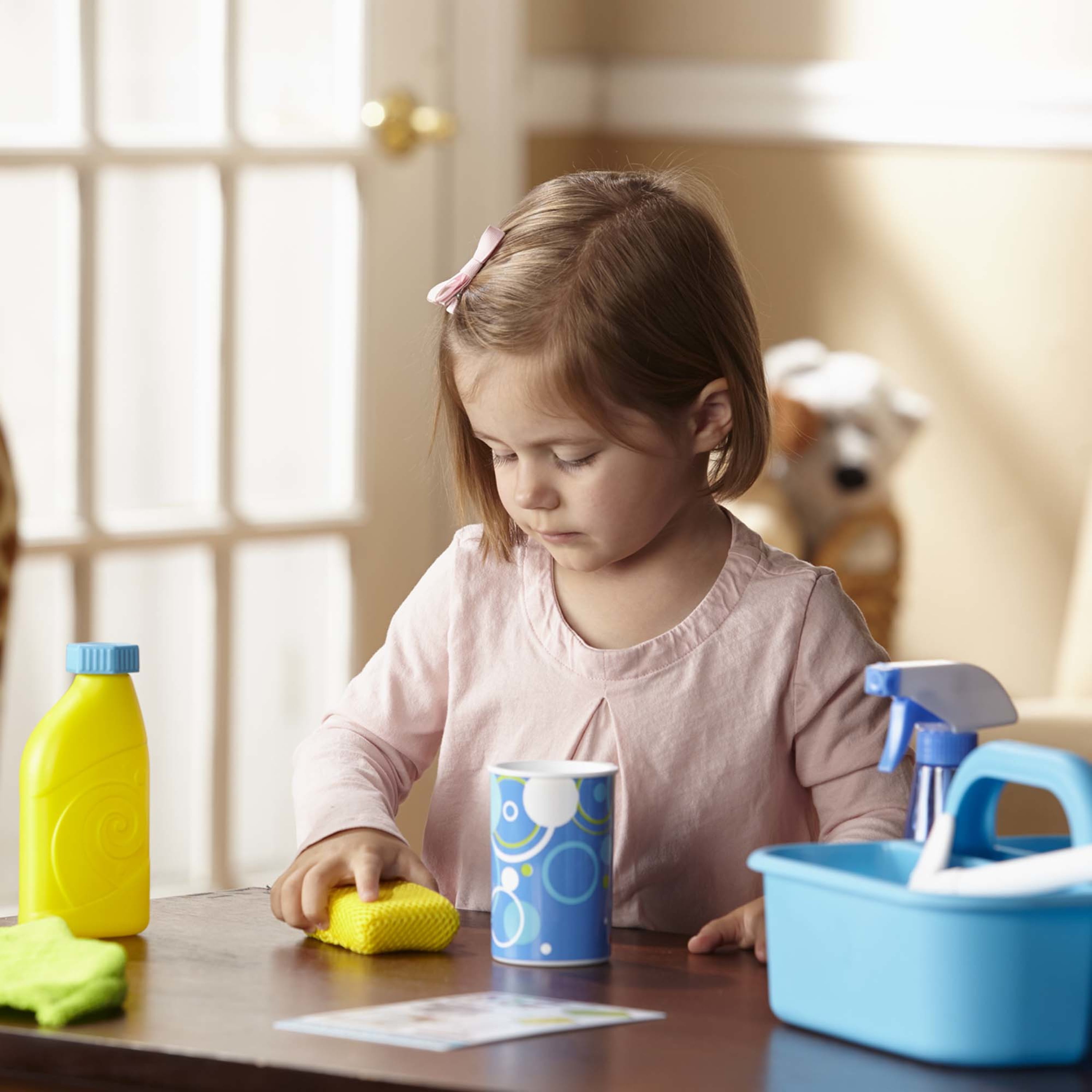 Melissa & Doug Spray, Squirt & Squeegee Pretend Play Cleaning Set (10-Piece) 6sxv9