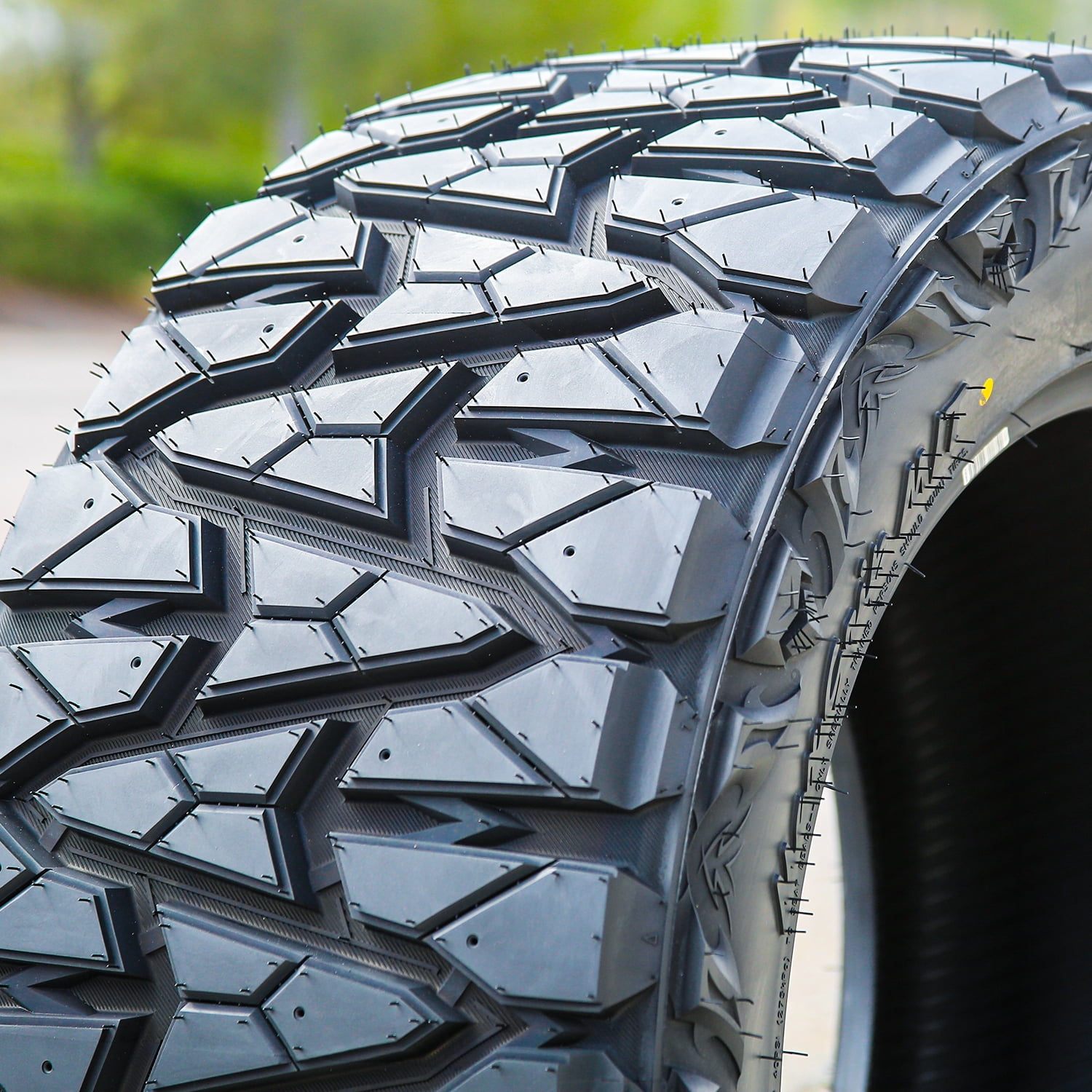 Gripmax MaxGrip M/T Mud Terrain Light Truck Tire (35x11.50R20, 10 Ply) hk314