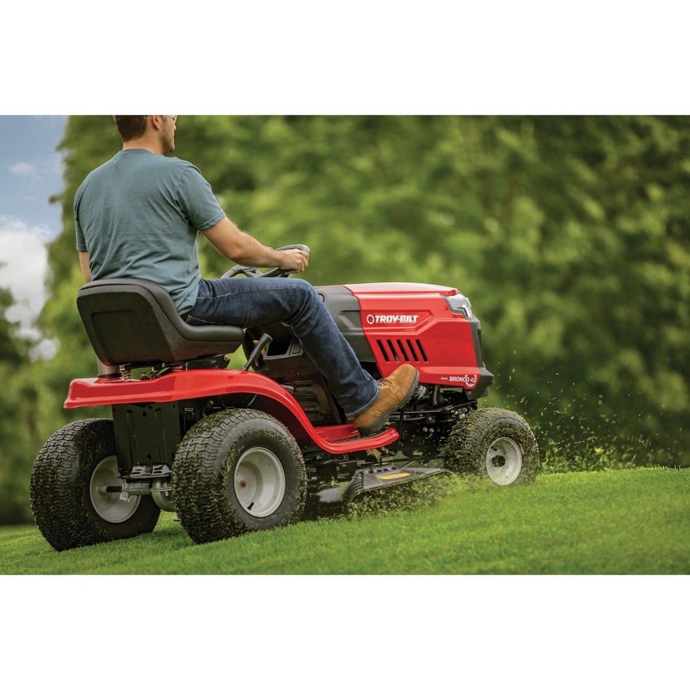 Troy-Bilt Bronco 42 in. Riding Gas Lawn Mower (547cc Engine, 42 in. Cutting Deck) helju