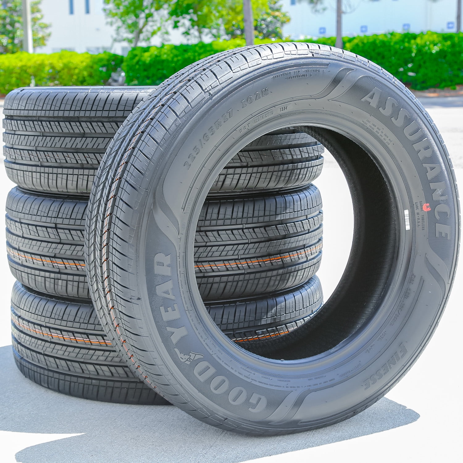 Goodyear Assurance Finesse All-Season Tires (225/65R17, Set of 4) 6qroy