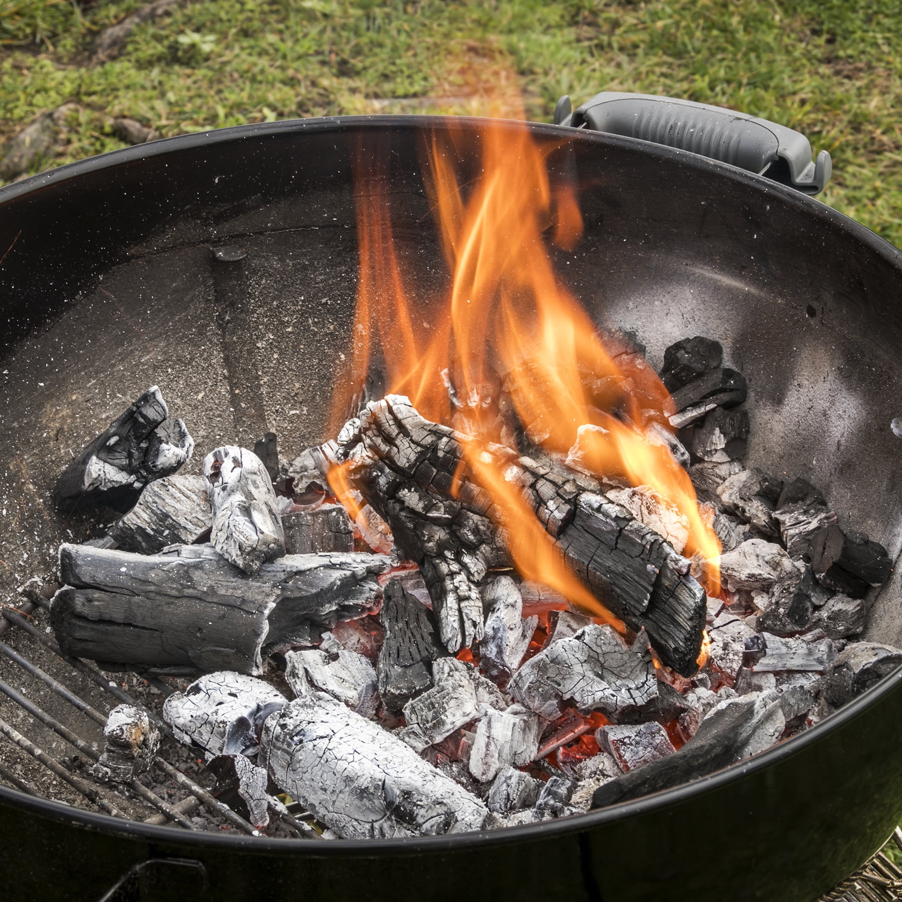 B&B Charcoal Premium Oak Lump Charcoal for Grilling and Smoking (20 lb) is7v0