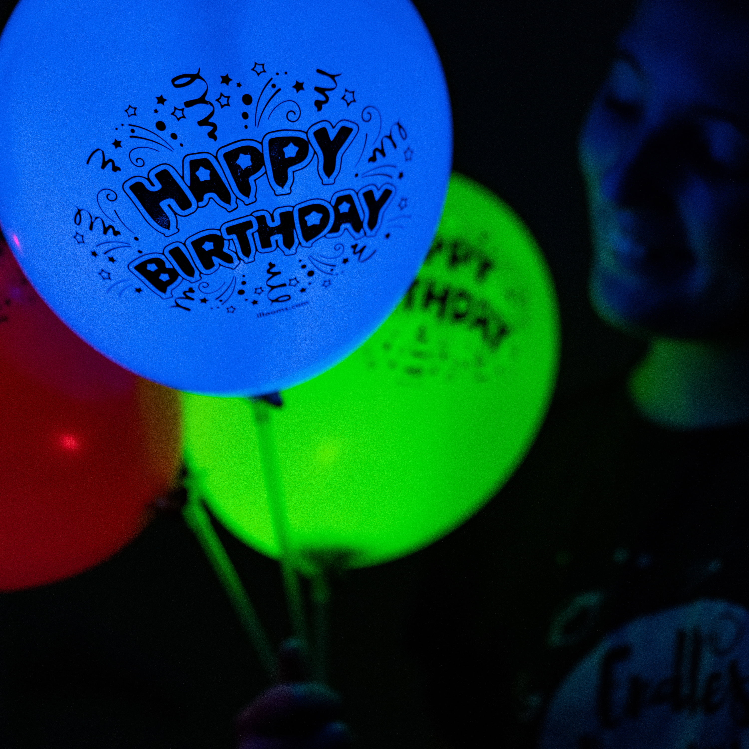 illooms LED Light-Up Happy Birthday Latex Balloons (Mixed Colors, 5 Pack) lpzri