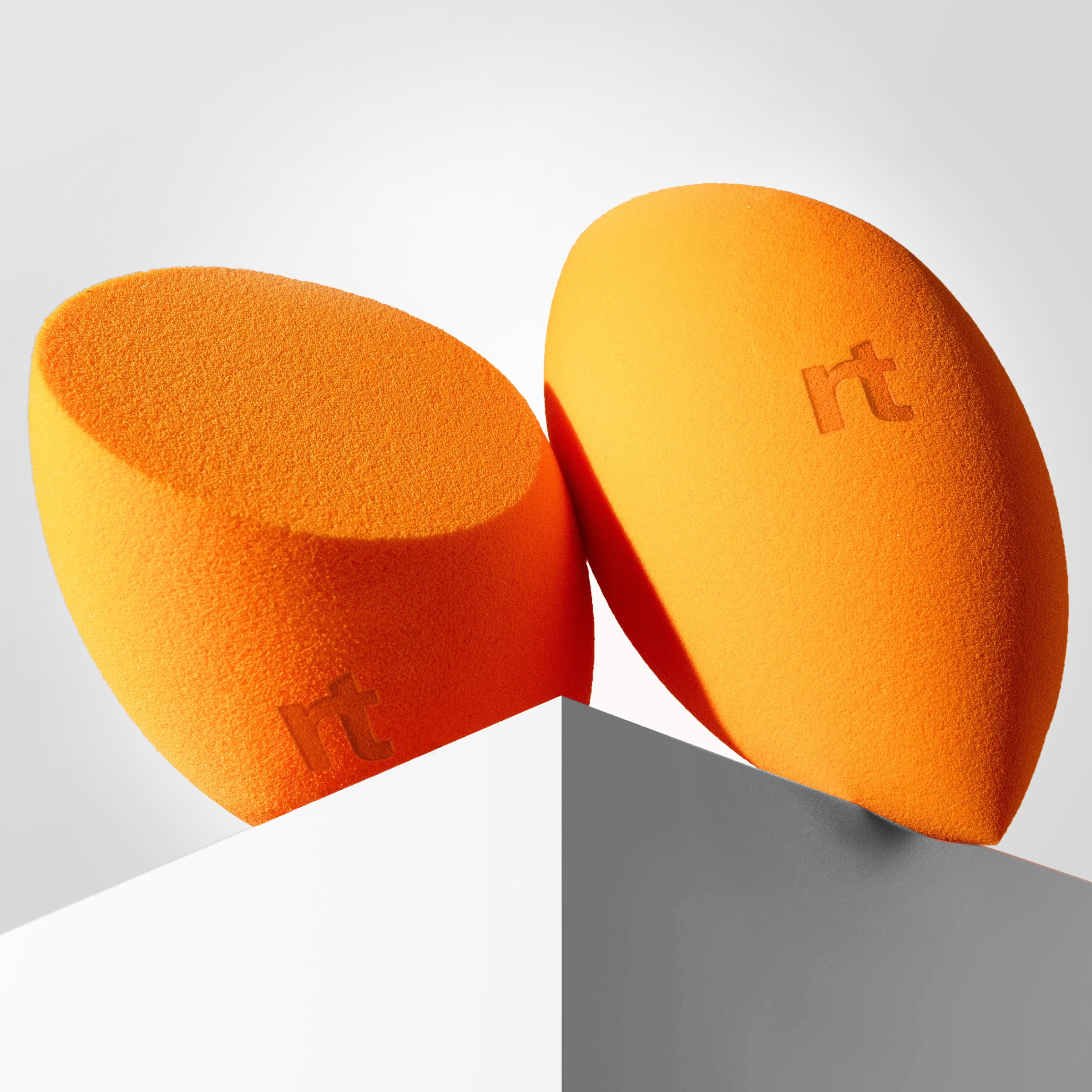 Real Techniques Miracle Complexion Sponge, Makeup Blending Tool for Liquid and Cream Foundation (Orange, 1 Count) jdmnr