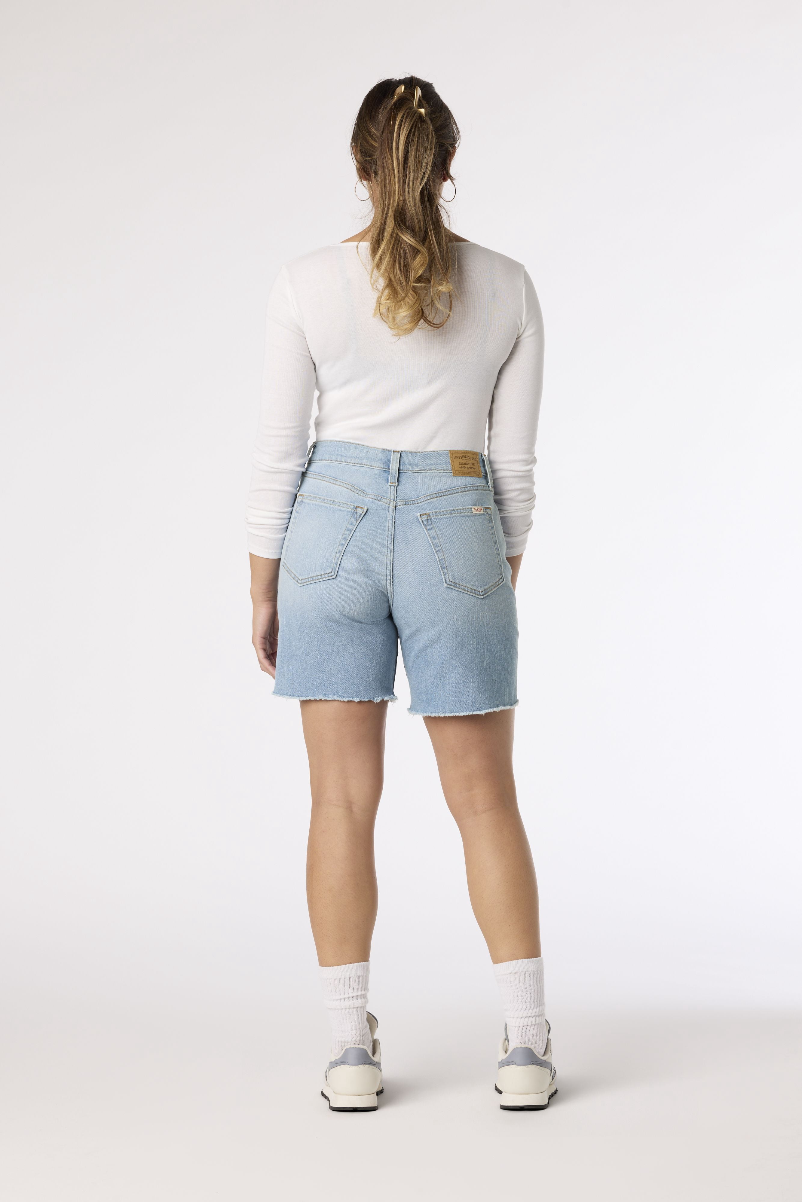 Levi Strauss Signature Women's Vintage Relaxed Mid Thigh Shorts (Blue, 2-18) t51b7