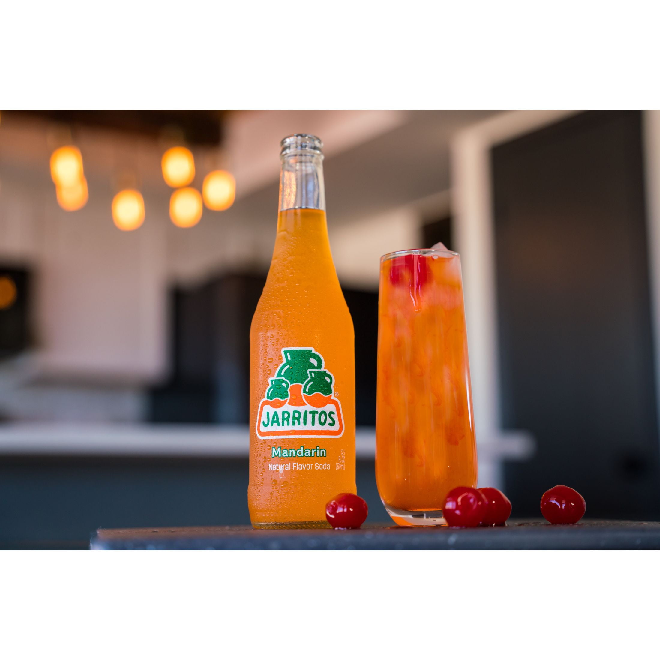 Jarritos Fruit Punch Soda, Authentic Mexican Fruit Flavored Drink (1.58 qt) 1y7m1