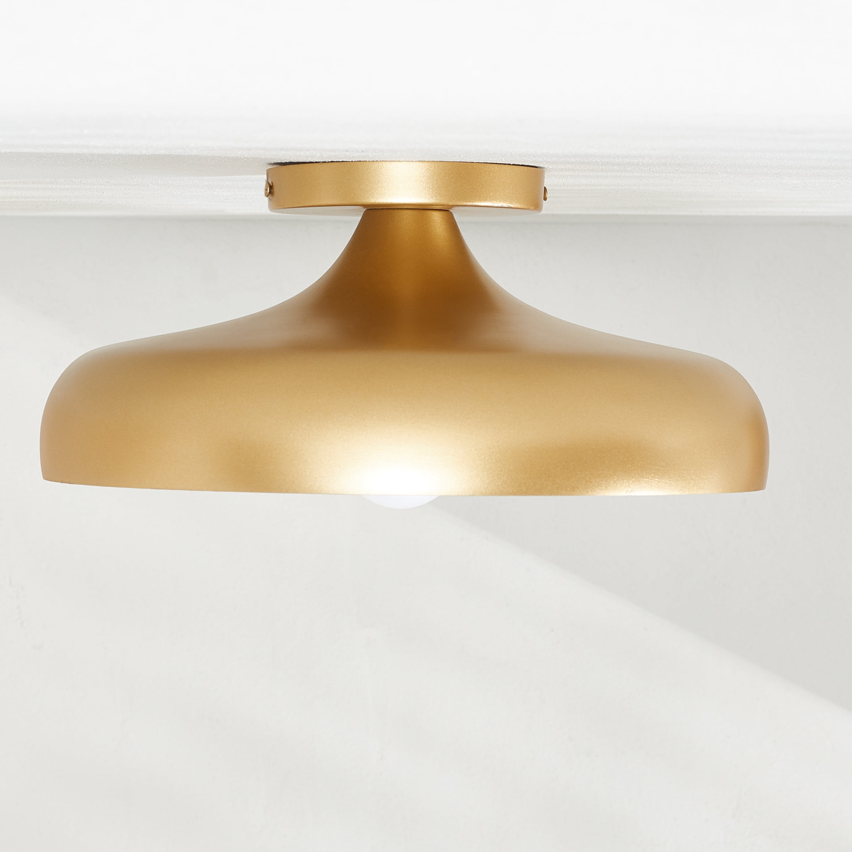 Safavieh Willet Modern Painted Gold Iron Flush Mount Ceiling Light (13.25 in) 764pv