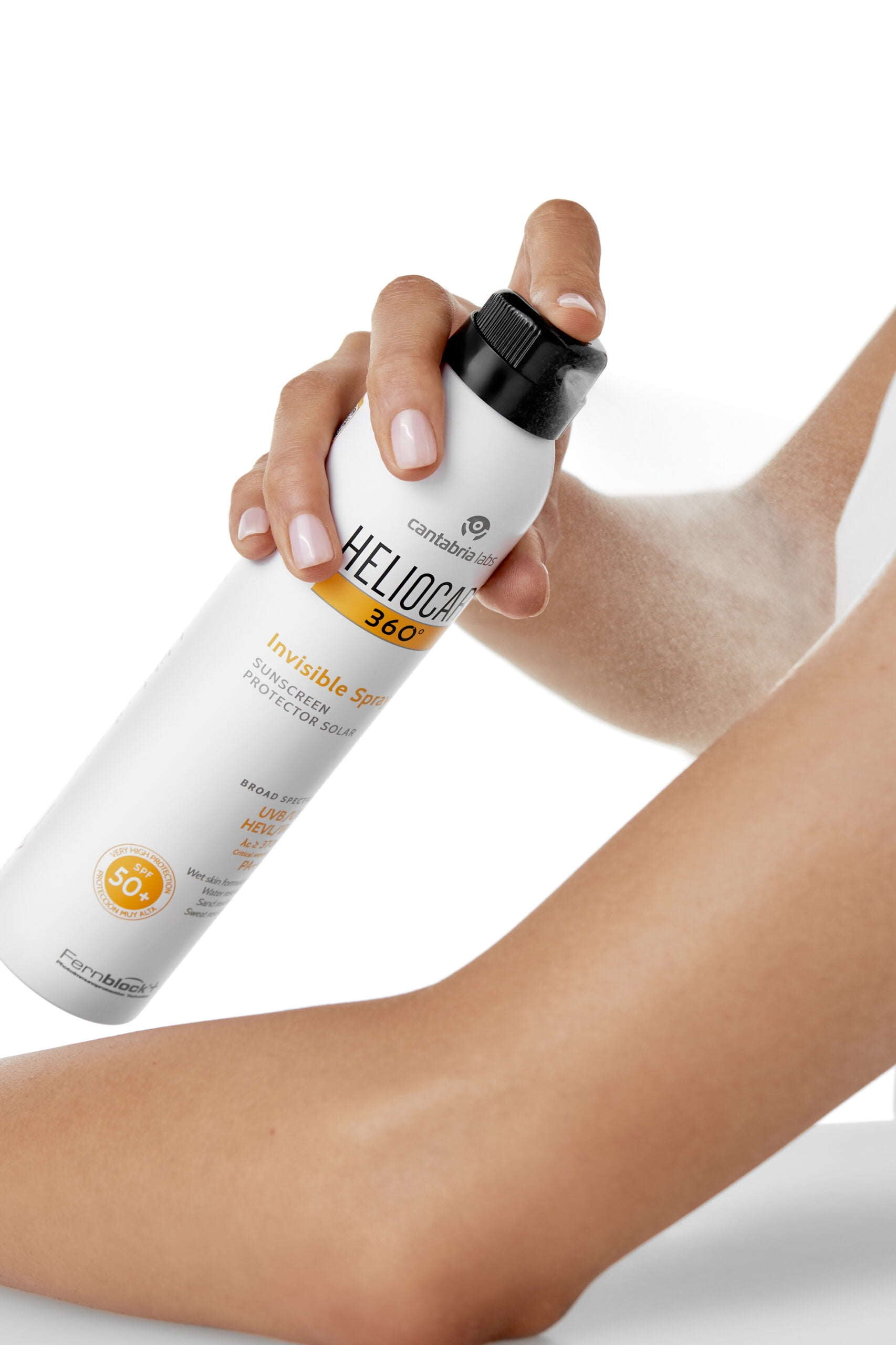 Heliocare 360 Invisible Spray Sunscreen SPF 50+ Broad Spectrum Protection (6.76 fl oz) cufcs